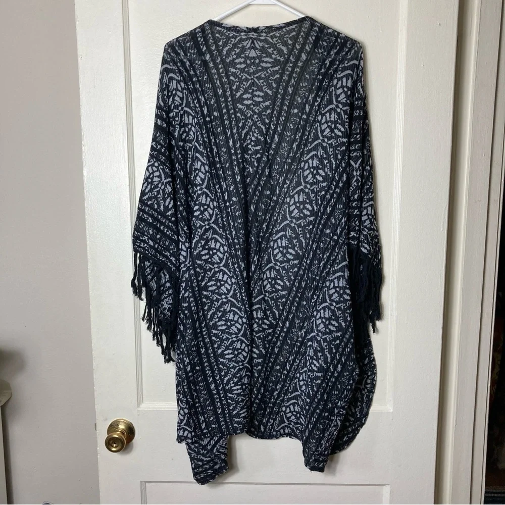 Free people black gray tribal fringe kimono top womens M/L boho - Picture 9 of 10